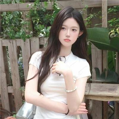 青青河畔草